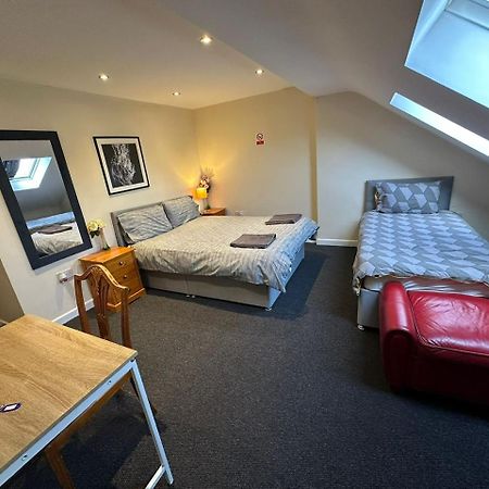 Luton Town House Near Airport Διαμέρισμα Εξωτερικό φωτογραφία