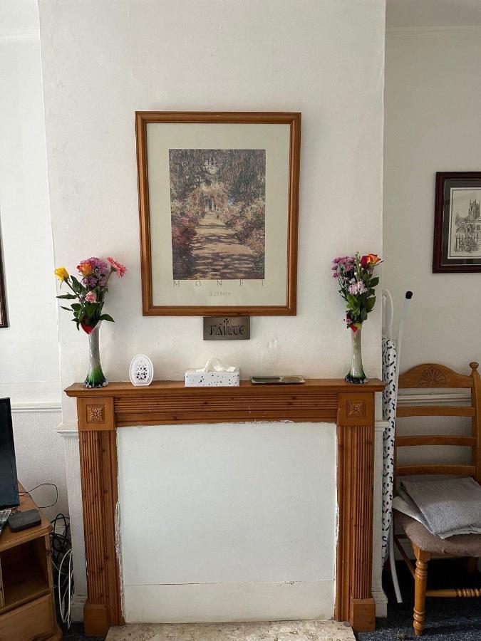 Luton Town House Near Airport Διαμέρισμα Εξωτερικό φωτογραφία