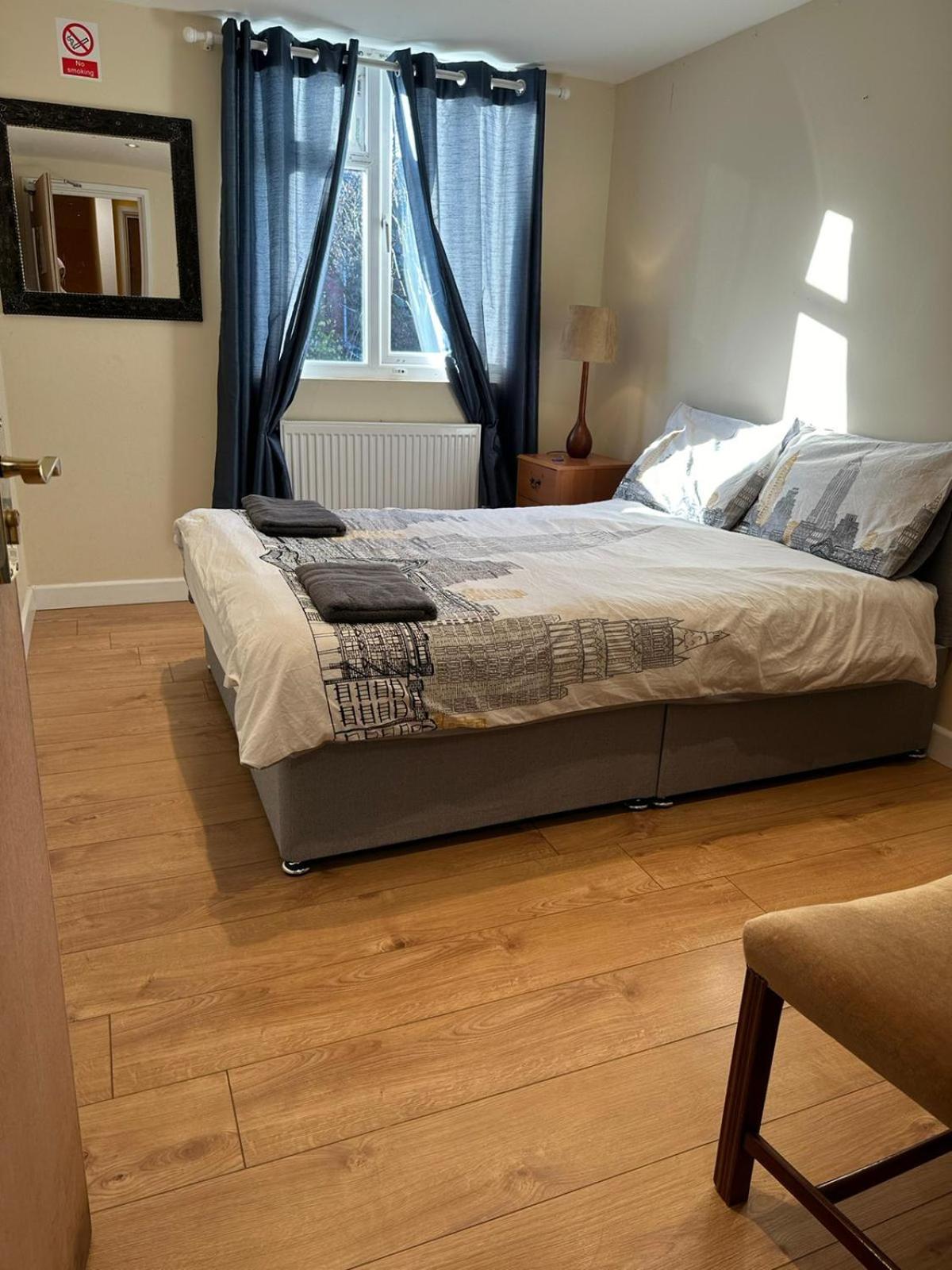 Luton Town House Near Airport Διαμέρισμα Εξωτερικό φωτογραφία