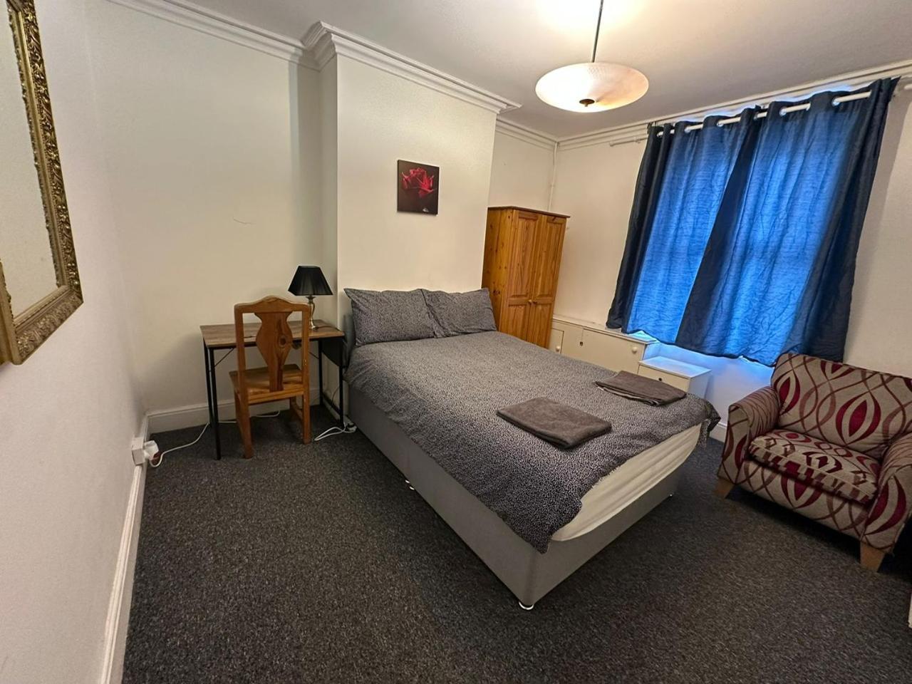 Luton Town House Near Airport Διαμέρισμα Εξωτερικό φωτογραφία